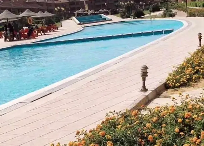 قريه ماليبو الزعفرانه Daire Az Za'faranah